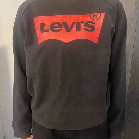 Black Levi’s long sleeve - Picture 7 of 8